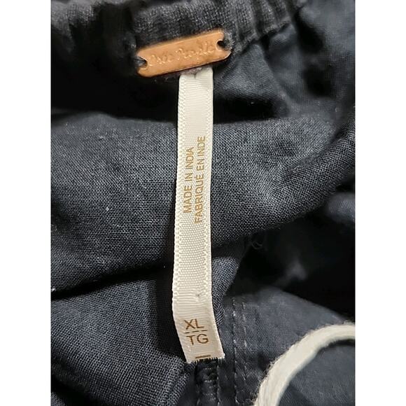 Free People Zola Smocked Tank‎ Top Black Large New - Picture 8 of 9